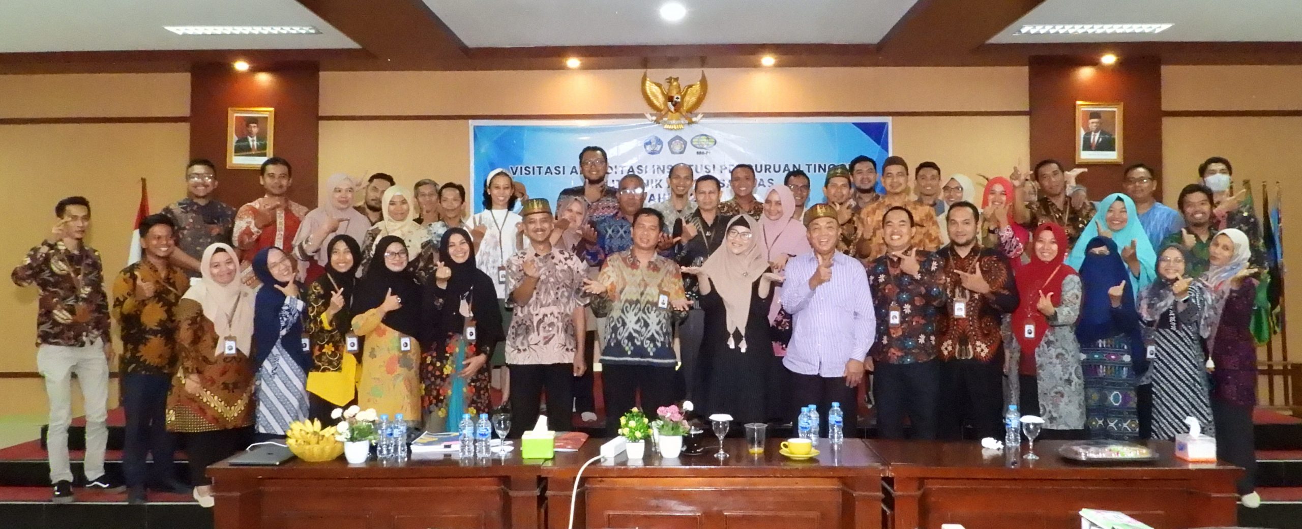 You are currently viewing Tim Asesor BAN-PT Lakukan Visitasi Akreditasi Institusi di Politeknik Negeri Sambas