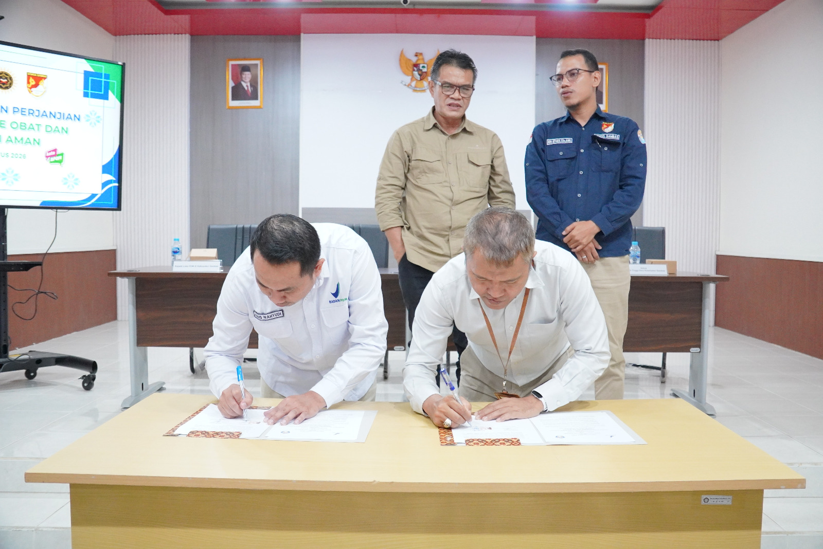 You are currently viewing Poltesa dan Loka POM Sambas Perkuat Sinergi melalui Penandatanganan Perjanjian Kerja Sama